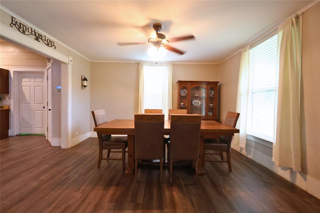 210 Hopkins Property Photo 10