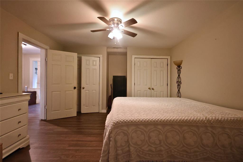 210 Hopkins Property Photo 18