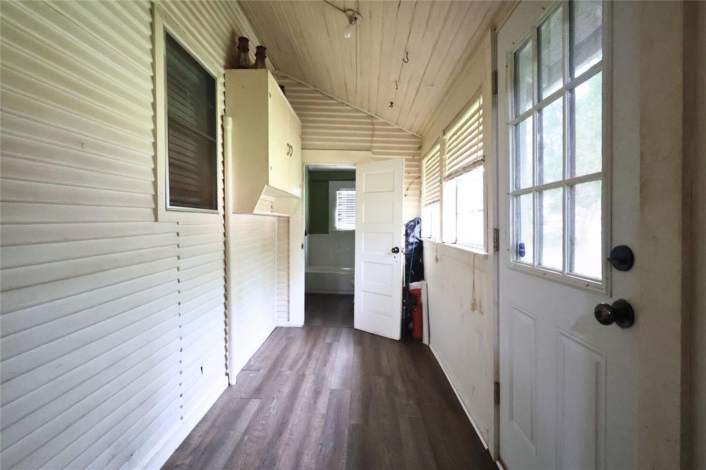 210 Hopkins Property Photo 20