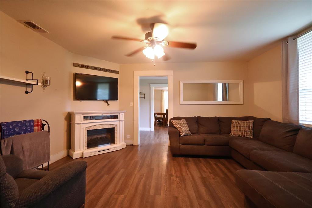 210 Hopkins Property Photo 23