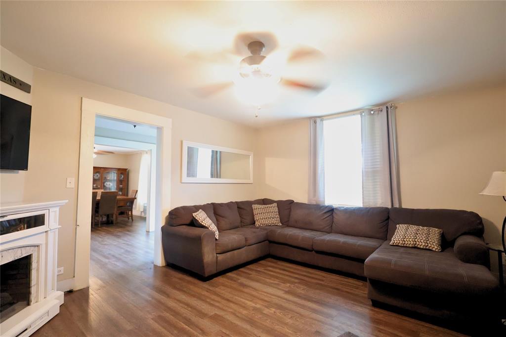 210 Hopkins Property Photo 25