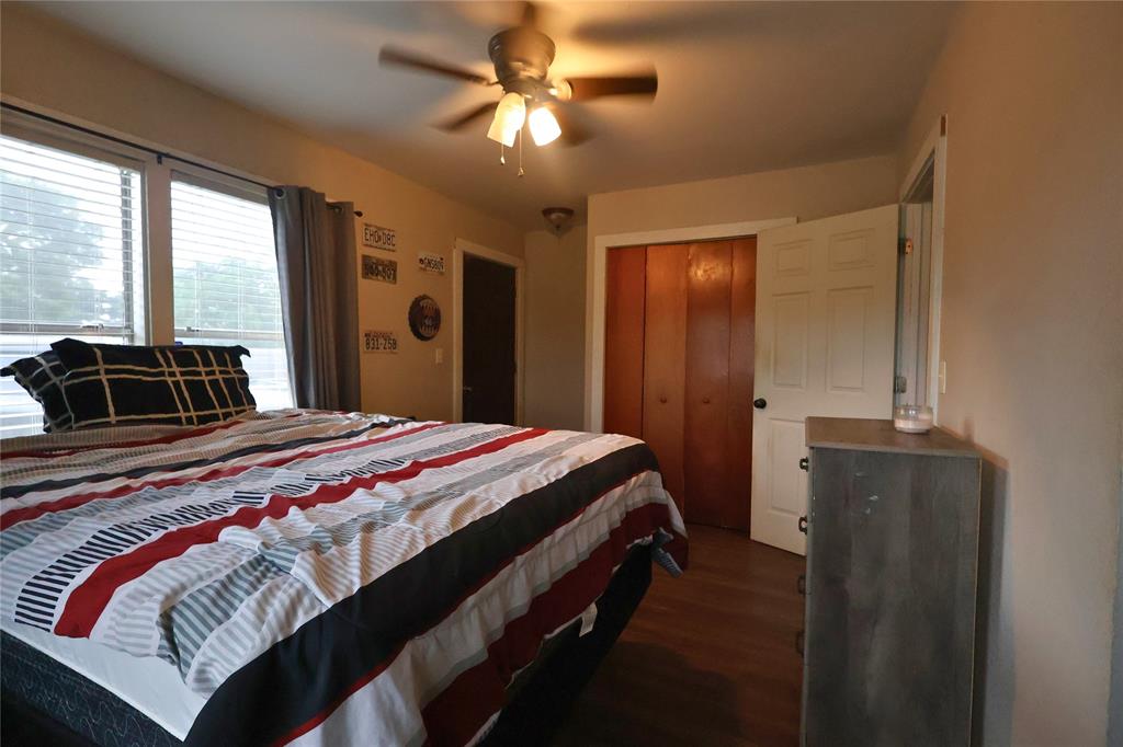 210 Hopkins Property Photo 26