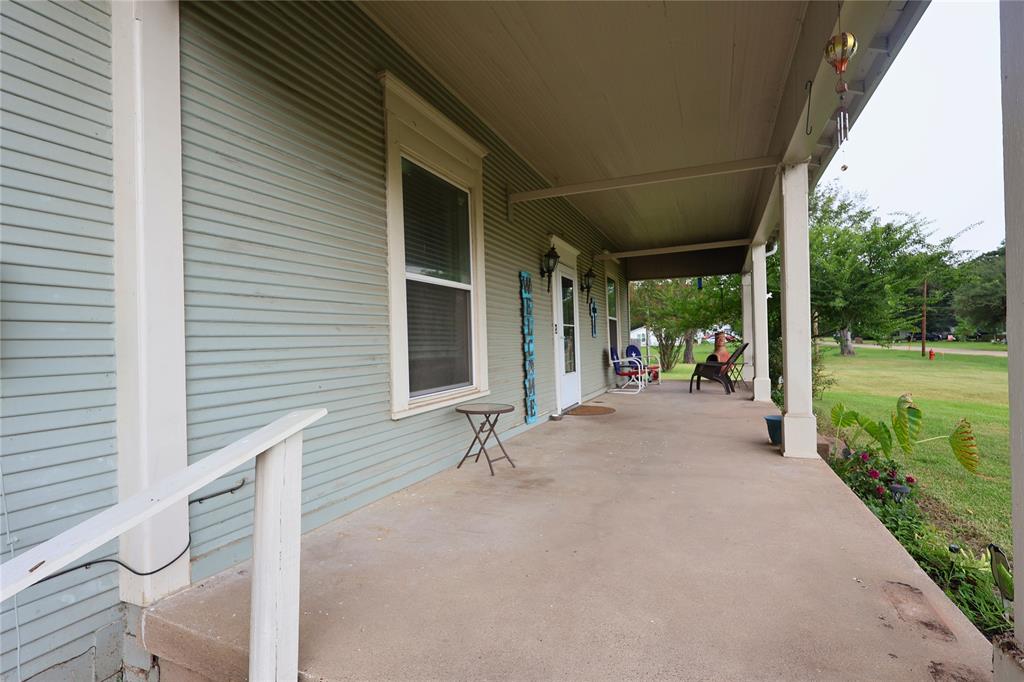 210 Hopkins Property Photo 31