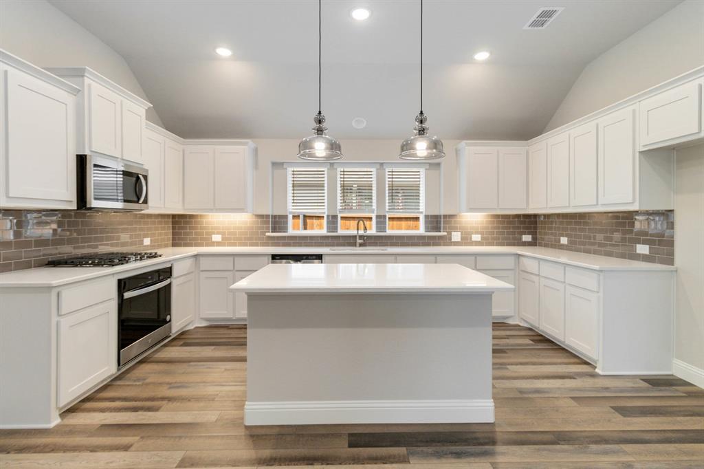 1224 Moon Ranch Road Property Photo 2