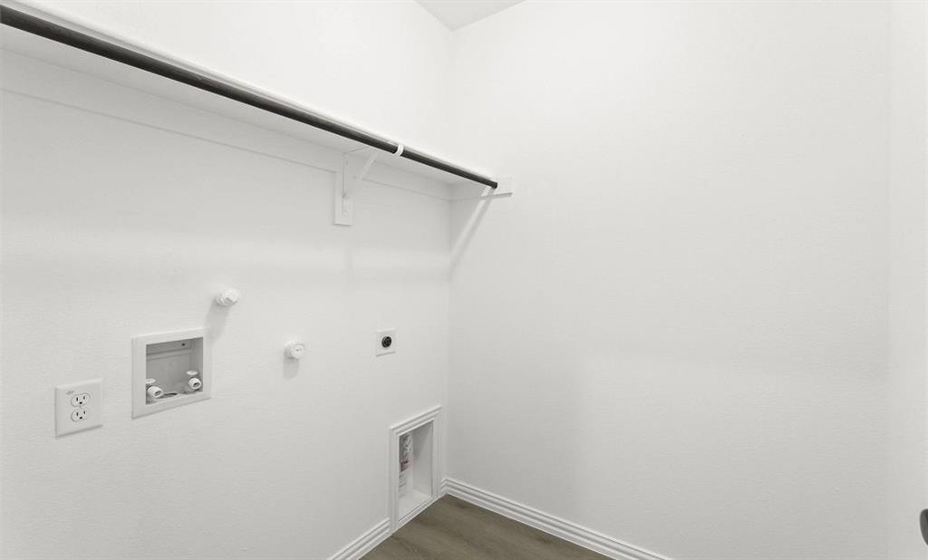 3644 Castle Drive Property Photo 8