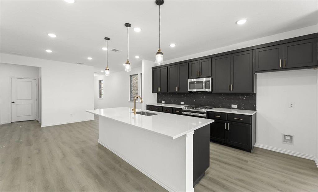 3644 Castle Drive Property Photo 11