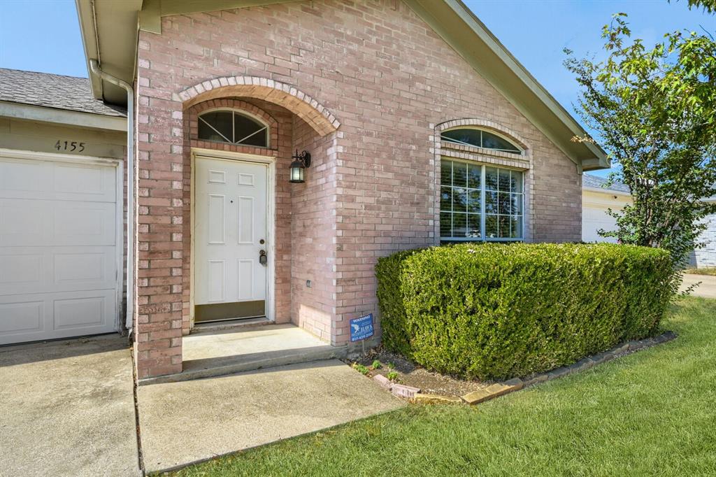 4155 N Coral Springs Drive Property Photo 1