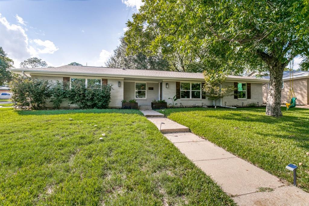 721 Hurstview Drive Property Photo 1