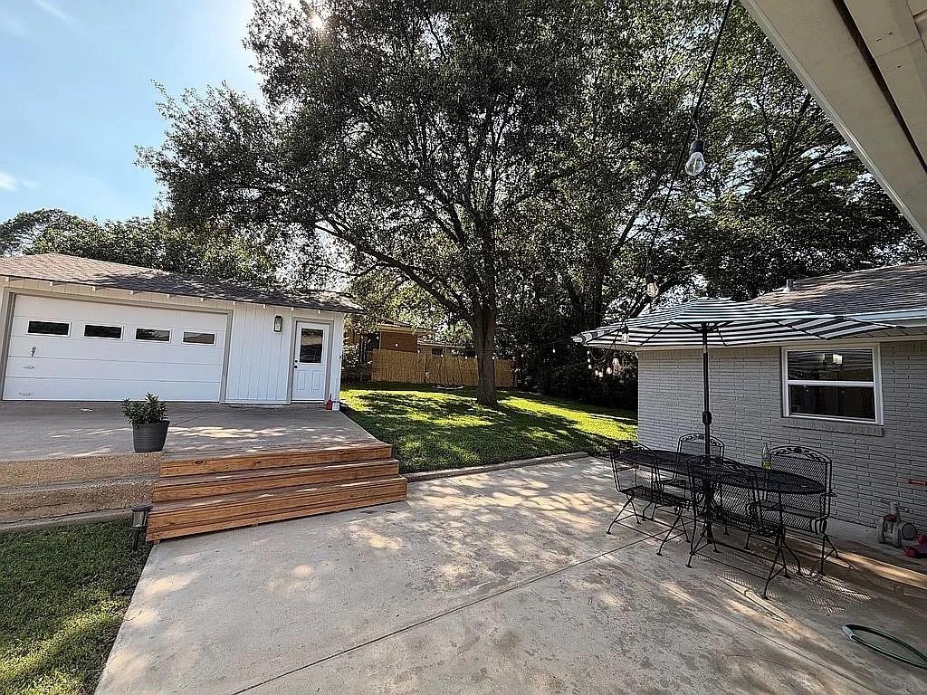 721 Hurstview Drive Property Photo 26