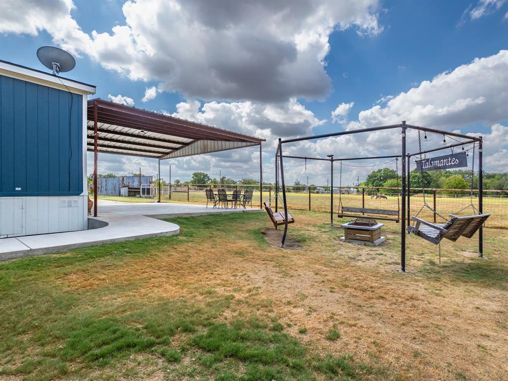 663 Private Road 1098 Property Photo 6