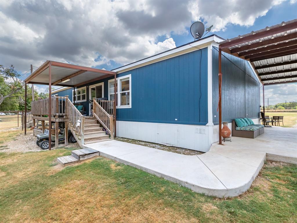 663 Private Road 1098 Property Photo 7