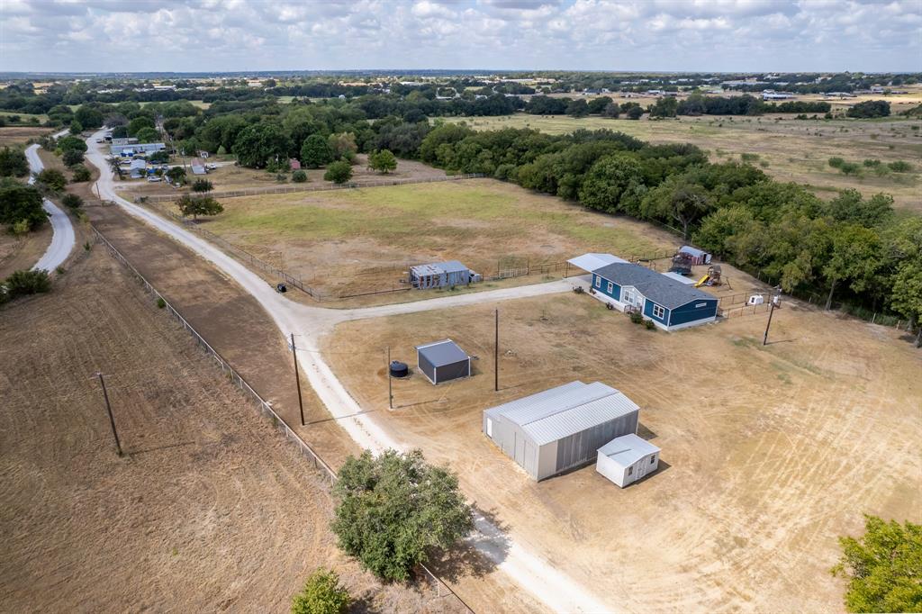 663 Private Road 1098 Property Photo 8