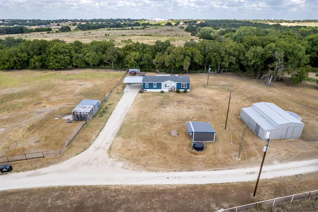 663 Private Road 1098 Property Photo 9