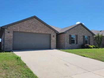 3318 Brookstone Drive Property Photo 2