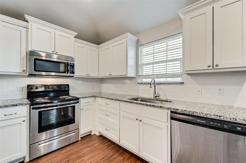 3318 Brookstone Drive Property Photo 4