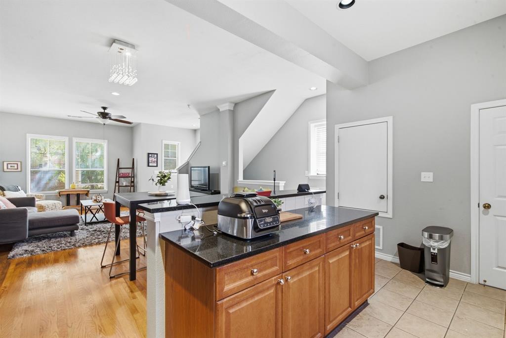 3815 Birkdale Drive Property Photo 10