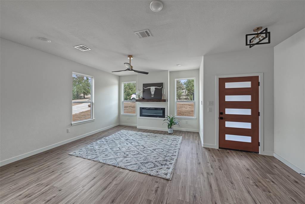 5822 Stonegate Circle Property Photo 3