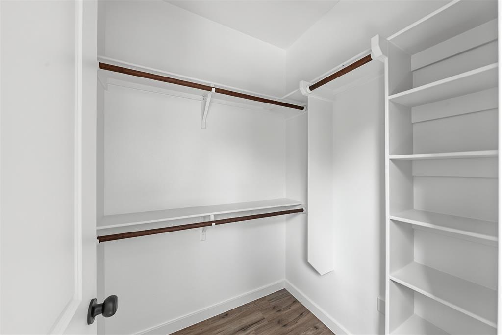 5822 Stonegate Circle Property Photo 11