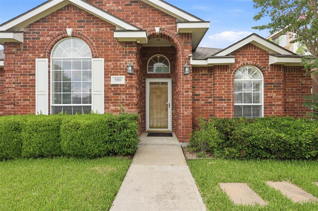 2501 Saddle Horn Drive Property Photo 1