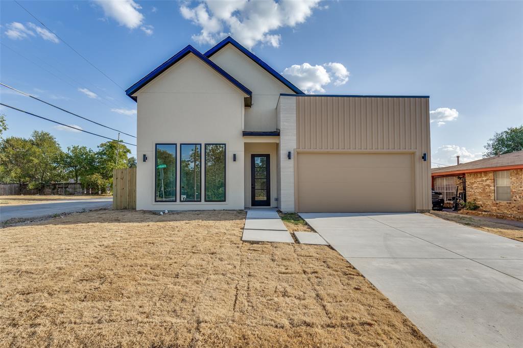 922 Claude Street Property Photo 1