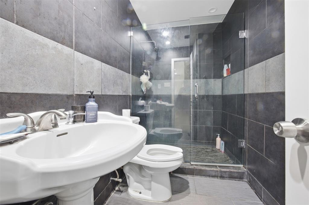 1801 Garden Oaks Drive Property Photo 10