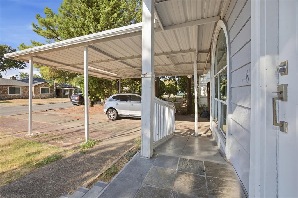 1801 Garden Oaks Drive Property Photo 32