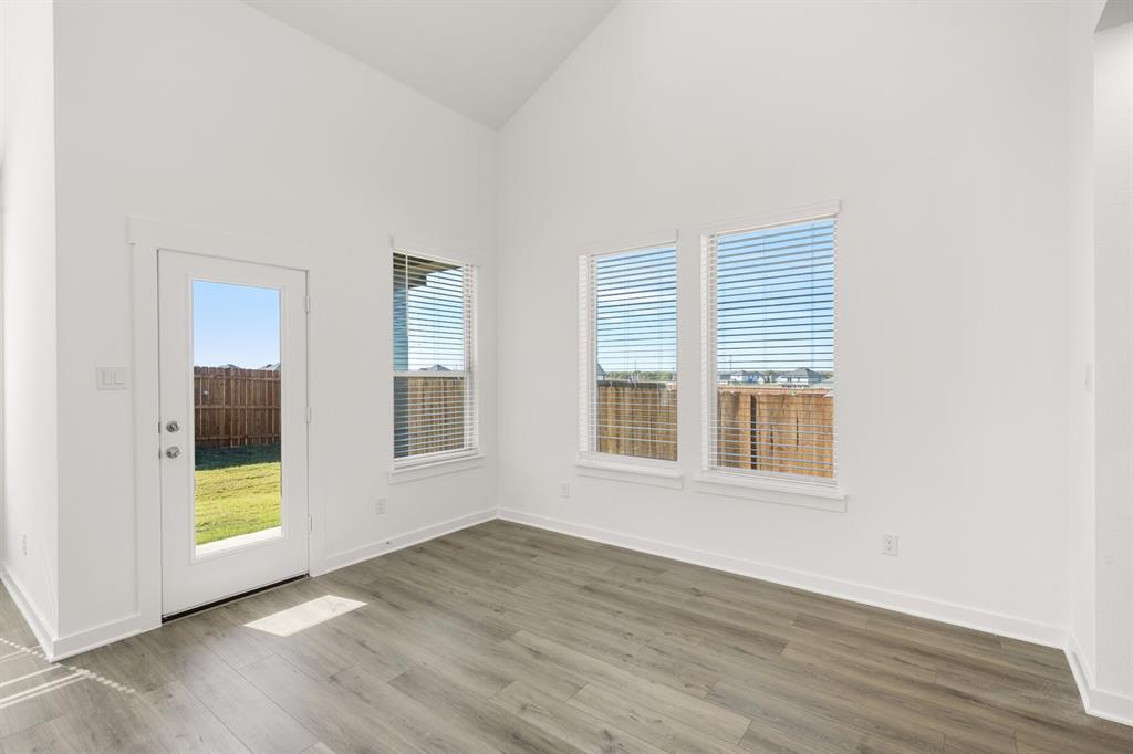 8909 Haste Lane Property Photo 10