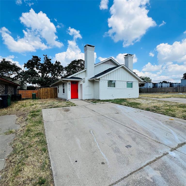 1703 Justin Lyn Street Property Photo 1