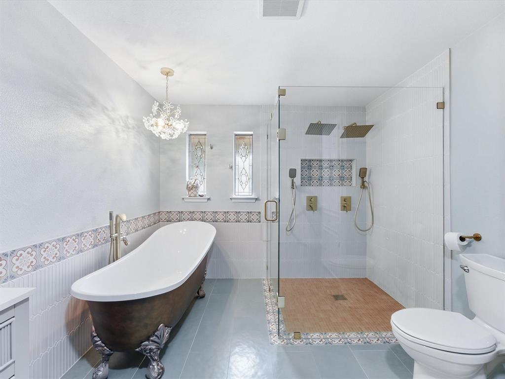8505 Treetop Court Property Photo 6