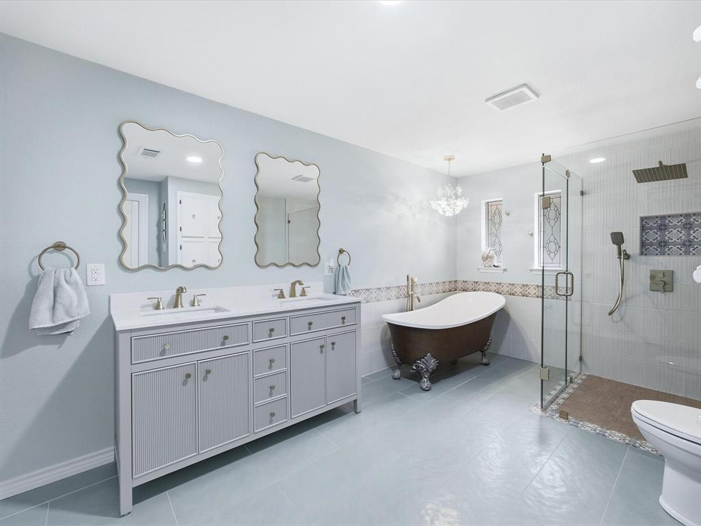 8505 Treetop Court Property Photo 7