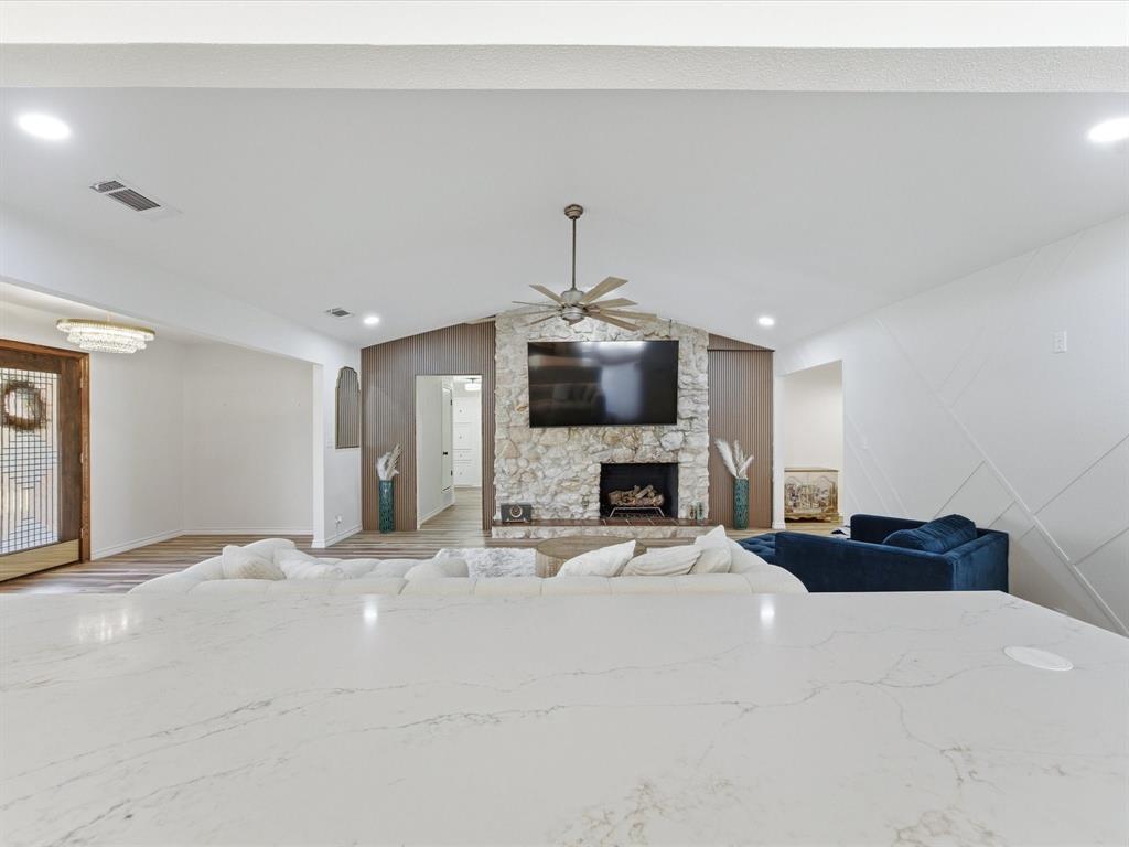 8505 Treetop Court Property Photo 10