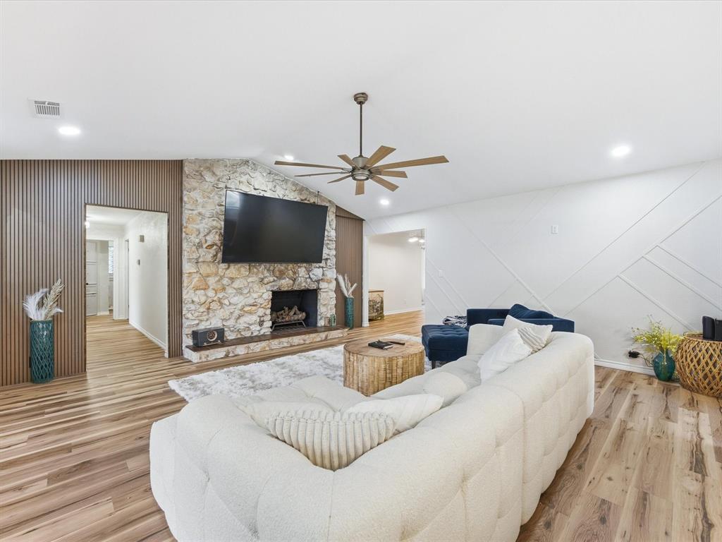 8505 Treetop Court Property Photo 11