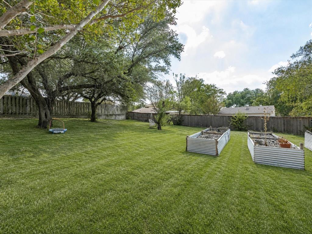 8505 Treetop Court Property Photo 32