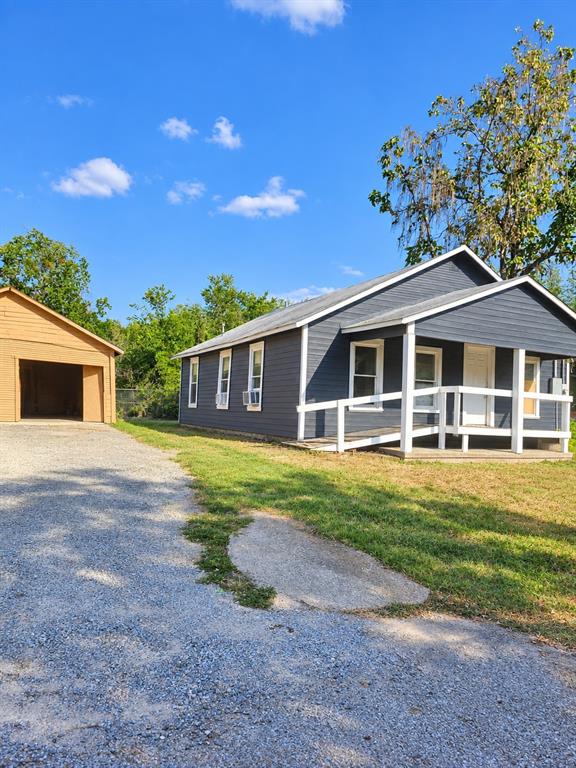 4111 Roberts Street Property Photo 1