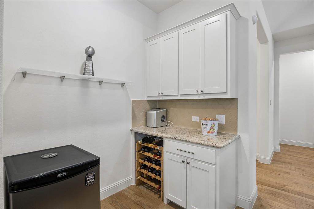 1713 Angus Drive Property Photo 8