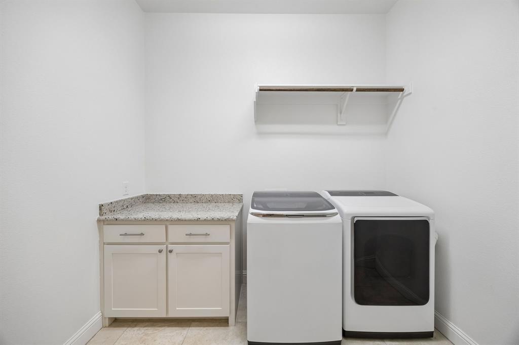 1713 Angus Drive Property Photo 24