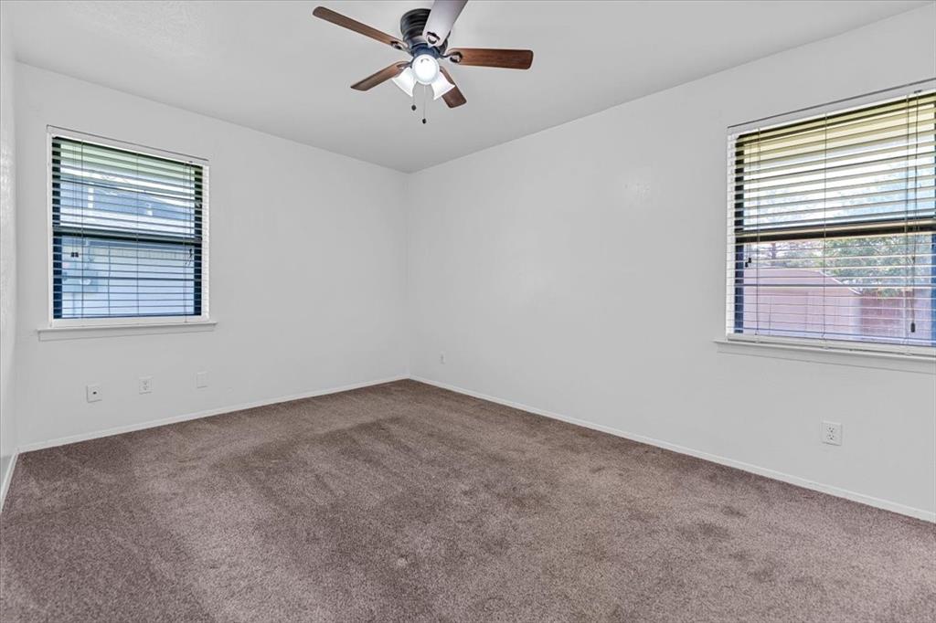 817 Warren Way Property Photo 13