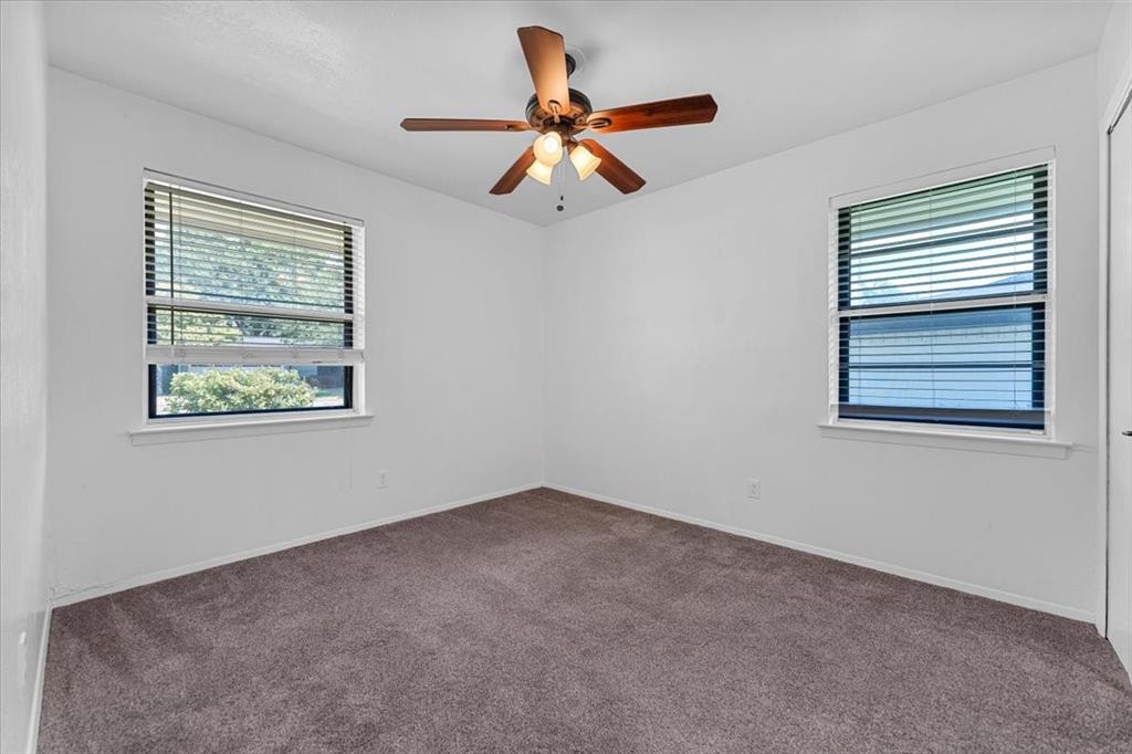 817 Warren Way Property Photo 17