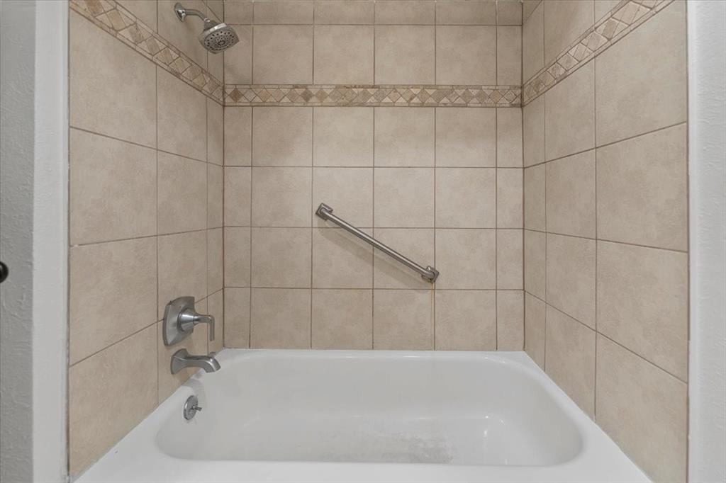 817 Warren Way Property Photo 21