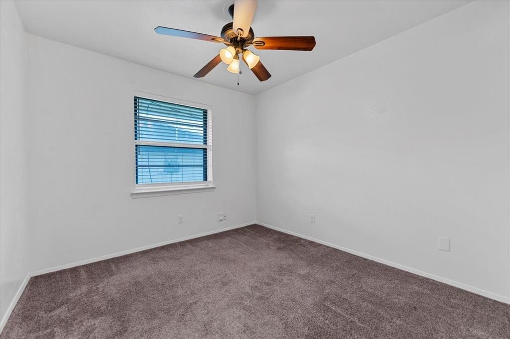 817 Warren Way Property Photo 22