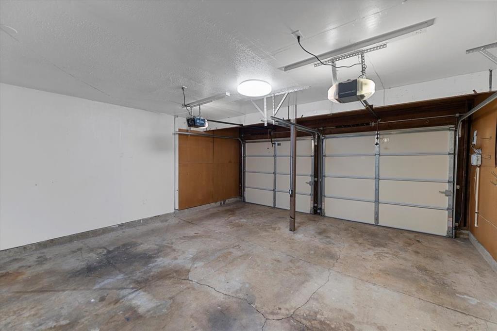 817 Warren Way Property Photo 25