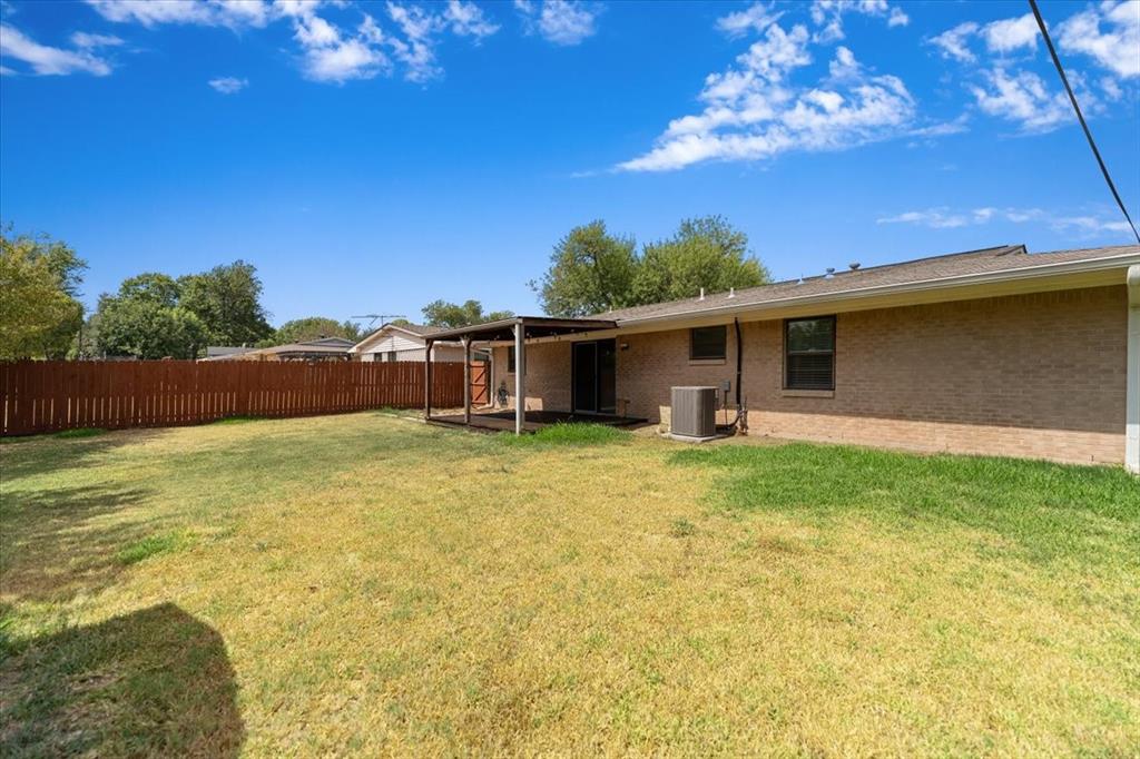 817 Warren Way Property Photo 30