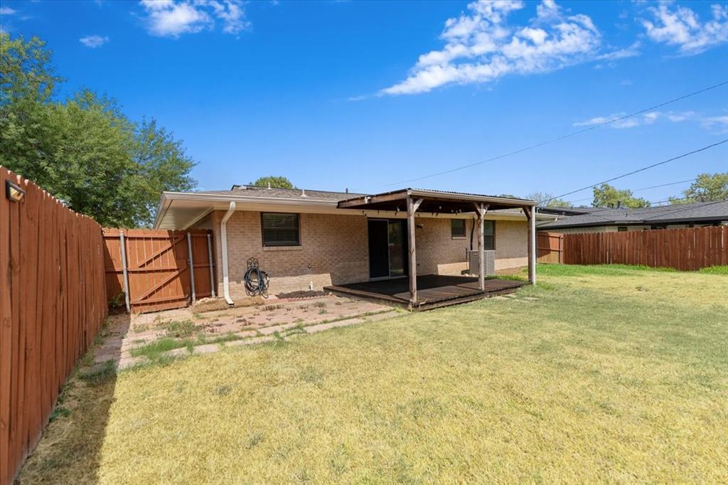 817 Warren Way Property Photo 31