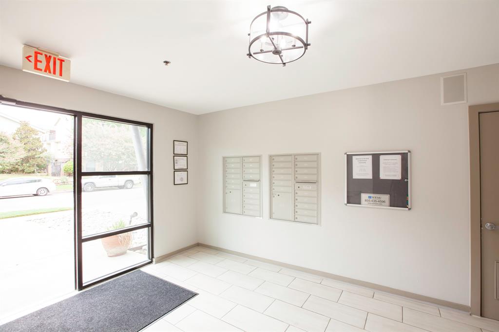 4107 Bowser Avenue 308 Property Photo 3