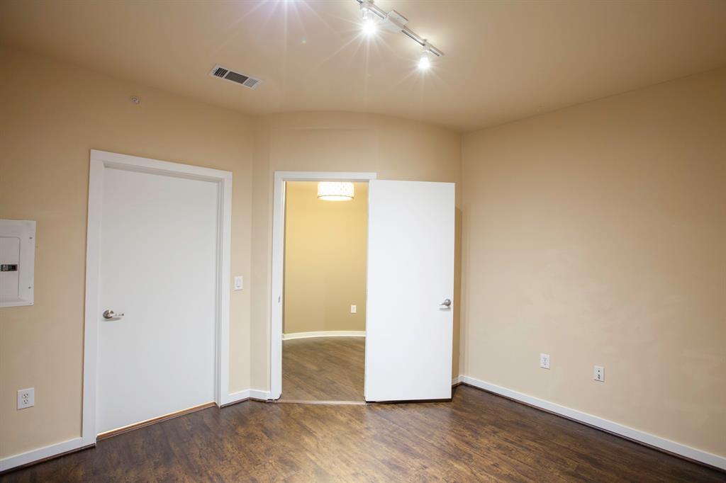 4107 Bowser Avenue 308 Property Photo 34