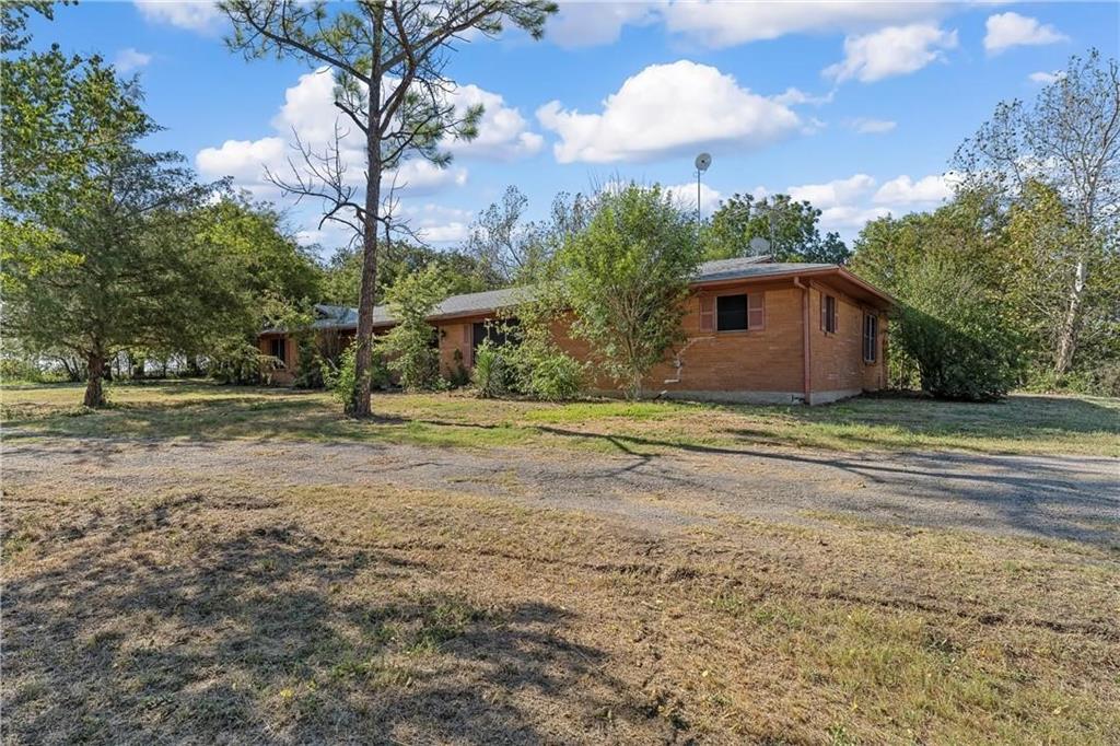 4961 Hwy 6 Property Photo 4