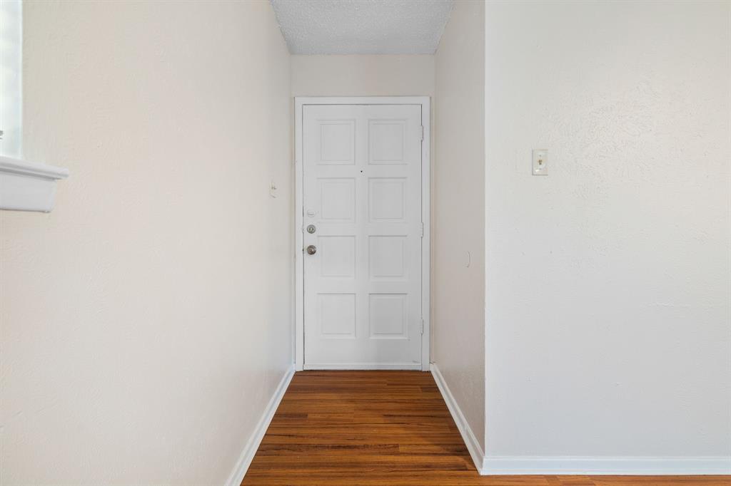 726 E Pecan Street Property Photo 2