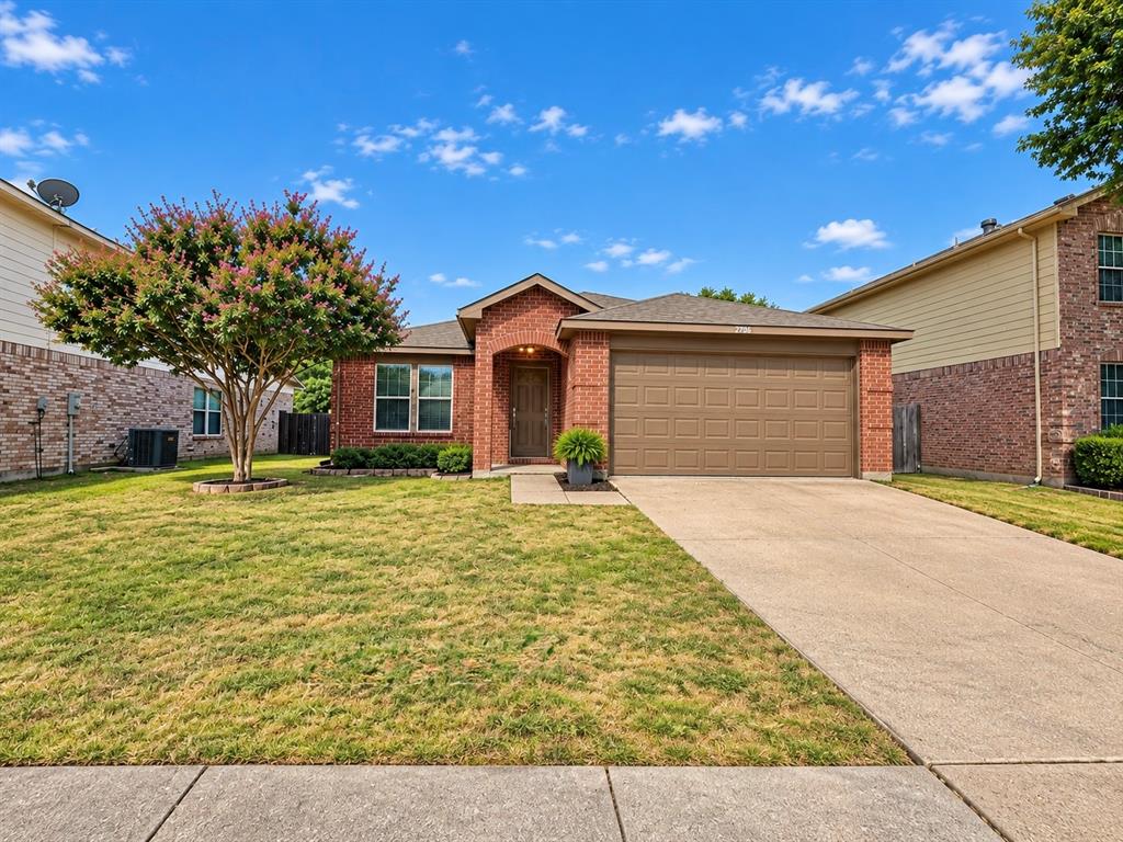 2708 Vasey Oak Drive Property Photo 2