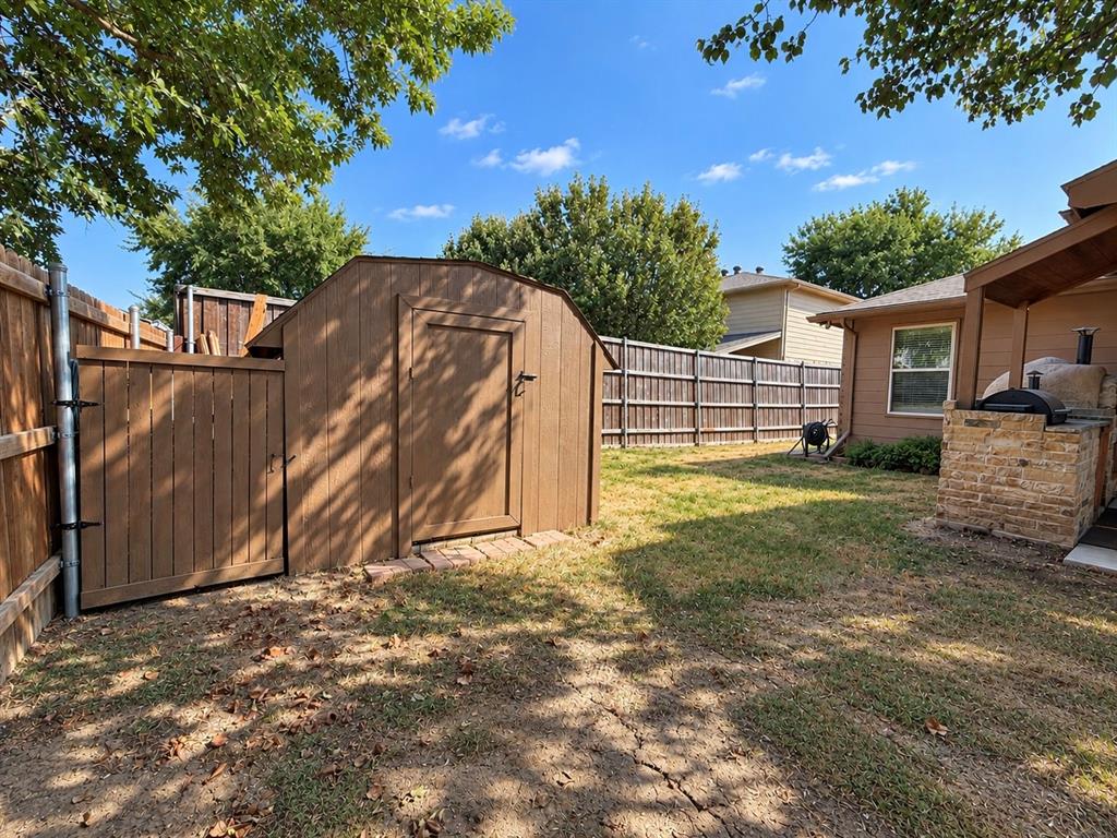 2708 Vasey Oak Drive Property Photo 8