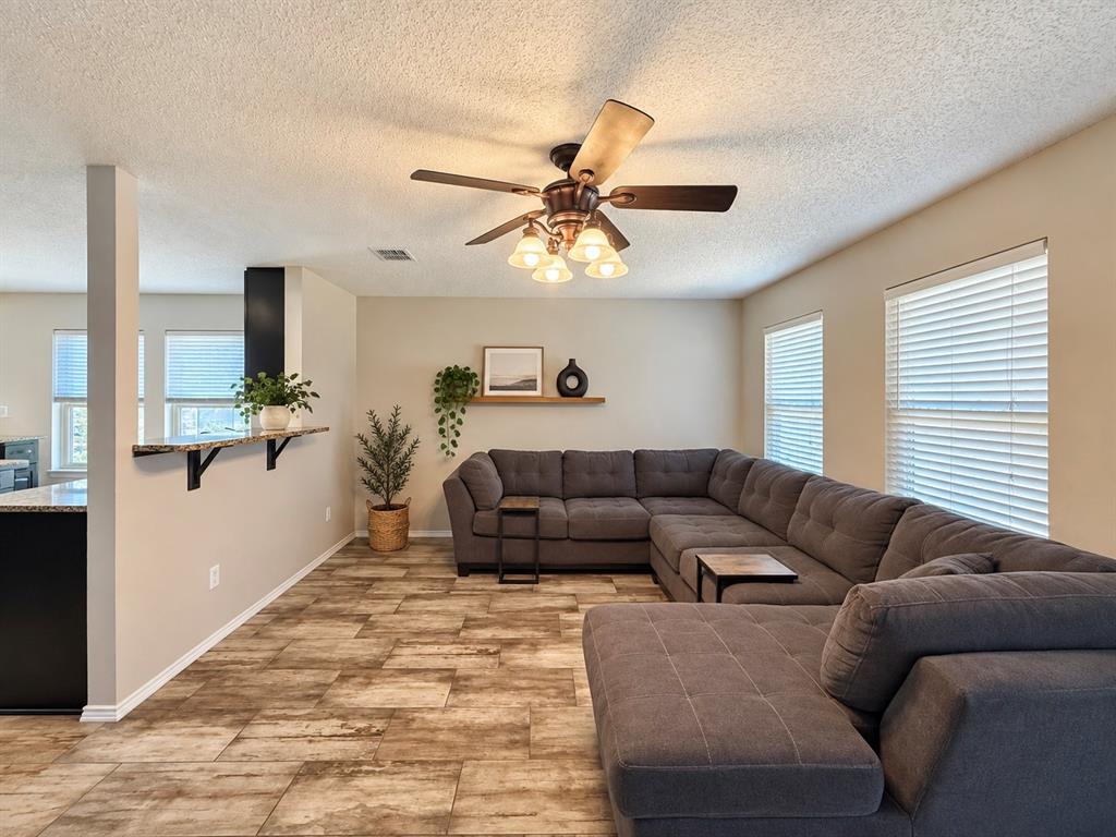 2708 Vasey Oak Drive Property Photo 21